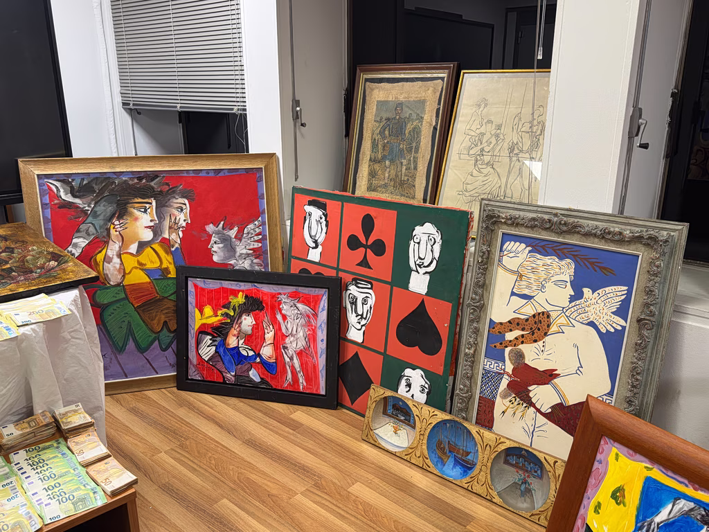 Οι καταγγελίες για πλαστά έργα και το Ευαγγέλιο του 18ου αι.