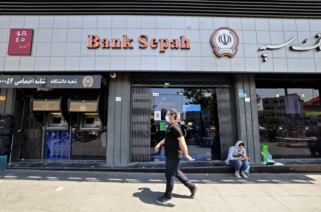 Βομβαρδίστηκε το data center της κρατικής τράπεζας Sepah του Ιράν – Στόχος να μην πληρωθούν στρατός και Φρουροί της Επανάστασης