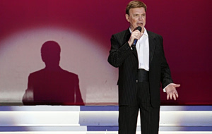 Γιώργος Μαρίνος (1939-2026): Η διαρκής ευαισθησία ενός σόουμαν