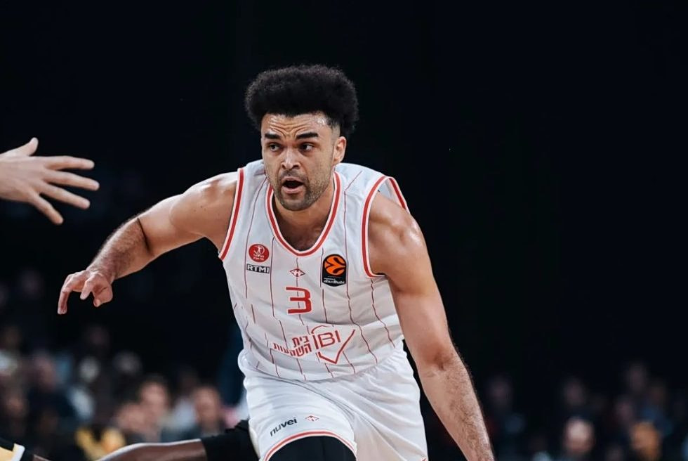 EuroLeague: Η Χάποελ λύγισε την Παρί 93-82, με πρωταγωνιστή τον Μπλέικνι