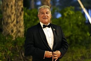 Σαρωτική νίκη και επανεκλογή για τον Λαπόρτα στην προεδρία της Μπαρτσελόνα (pic & vids)