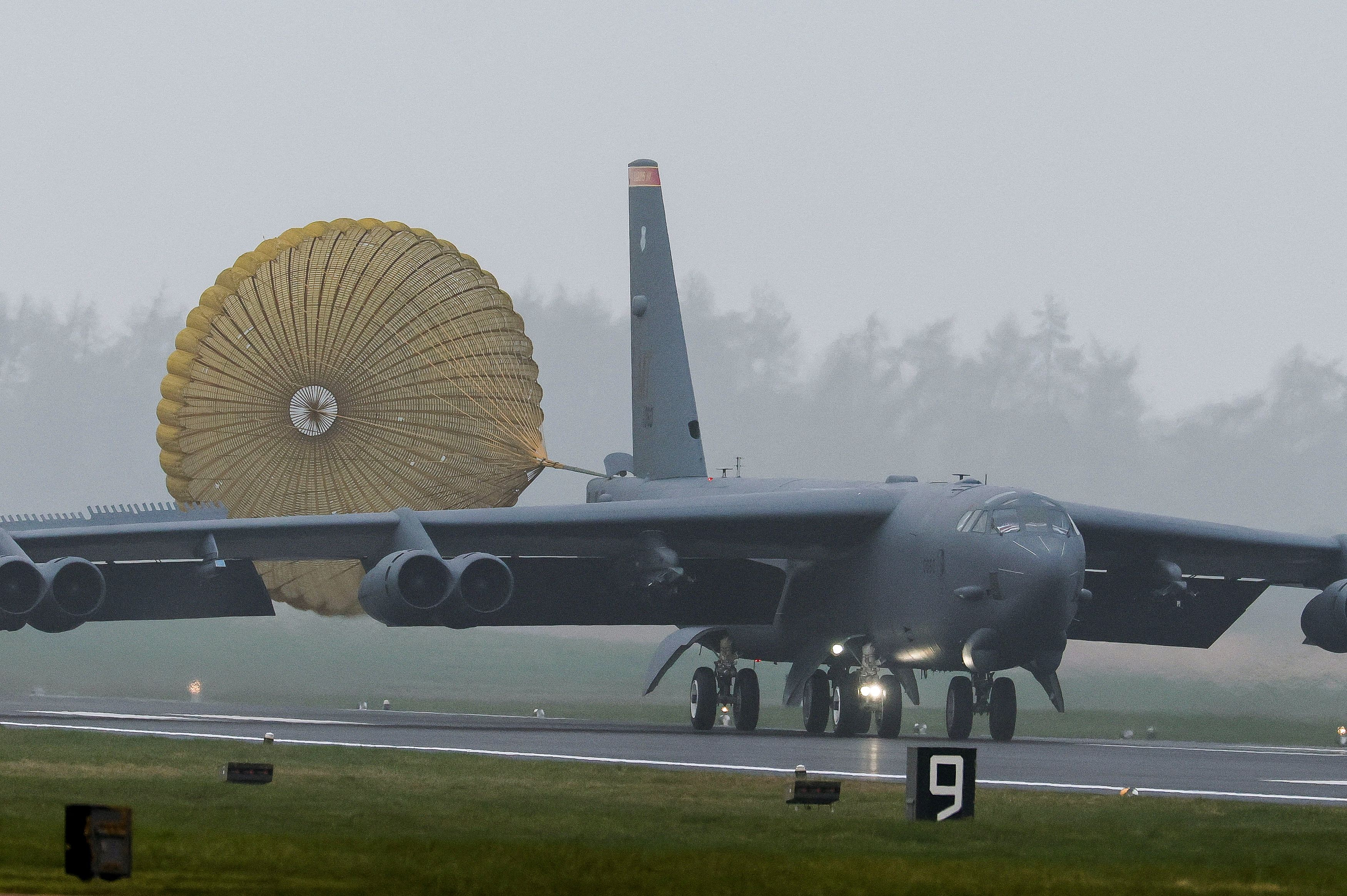 &Tau;&omicron; &alpha;&sigma;ύ&lambda;&lambda;&eta;&pi;&tau;&omicron; &kappa;ό&sigma;&tau;&omicron;&sigmaf; &tau;&omicron;&upsilon; &pi;&omicron;&lambda;έ&mu;&omicron;&upsilon;: &Omicron;&iota; &epsilon;&pi;&iota;&theta;έ&sigma;&epsilon;&iota;&sigmaf; &tau;&omega;&nu; &Eta;&Pi;&Alpha; &kappa;&alpha;&tau;ά &tau;&omicron;&upsilon; &Iota;&rho;ά&nu; &mu;&pi;&omicron;&rho;&epsilon;ί &nu;&alpha; &xi;&epsilon;&pi;&epsilon;&rho;ά&sigma;&omicron;&upsilon;&nu; &tau;&alpha; 200 &delta;&iota;&sigma;. &delta;&omicron;&lambda;ά&rho;&iota;&alpha;