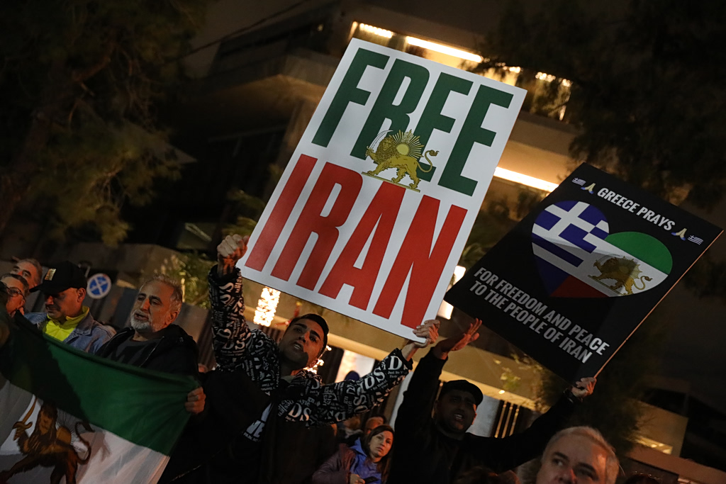 &Omicron;&iota; &pi;&alpha;&nu;&eta;&gamma;&upsilon;&rho;&iota;&sigma;&mu;&omicron;ί &kappa;&alpha;&iota; &omicron;&iota; &phi;ό&beta;&omicron;&iota; &gamma;&iota;&alpha; &tau;&eta;&nu; &epsilon;&pi;ό&mu;&epsilon;&nu;&eta; &eta;&mu;έ&rho;&alpha;