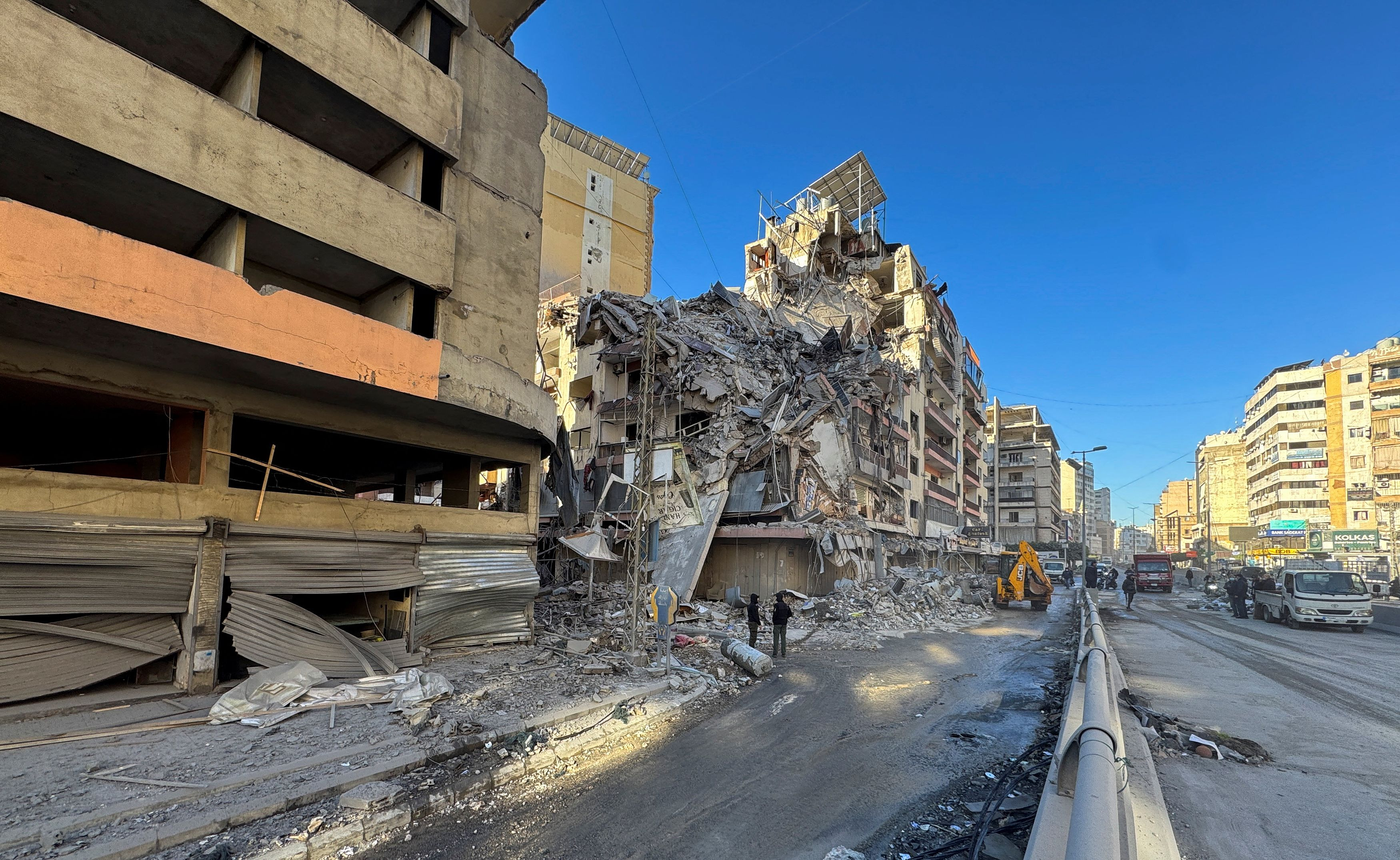 &laquo;&Epsilon;&pi;&iota;&kappa;ή &Omicron;&rho;&gamma;ή&raquo;: &Phi;&omega;&tau;&iota;ά, &nu;&epsilon;&kappa;&rho;&omicron;ί &kappa;&alpha;&iota; &kappa;&alpha;&tau;&alpha;&sigma;&tau;&rho;&omicron;&phi;ή &ndash; &Omicron;&iota; &pi;&rho;ώ&tau;&epsilon;&sigmaf; 100 ώ&rho;&epsilon;&sigmaf; &tau;&omega;&nu; &Eta;&Pi;&Alpha; &sigma;&tau;&omicron; &Iota;&rho;ά&nu; &kappa;&alpha;&iota; &omicron; &sigma;&iota;&omega;&pi;&eta;&lambda;ό&sigmaf; &theta;ά&nu;&alpha;&tau;&omicron;&sigmaf; &tau;&eta;&sigmaf; &laquo;IRIS Dena&raquo;