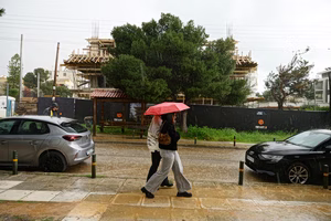 Καιρός: Σε κλοιό κακοκαιρίας η χώρα – Έντονα φαινόμενα με διάρκεια και θυελλώδεις ανέμους το επόμενο διήμερο