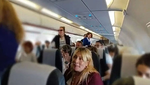 Επέστρεψαν στην Ελλάδα Καρύδη και Καπουτζίδης με πτήση επαναπατρισμού από Σρι Λάνκα όπου είχαν εγκλωβιστεί