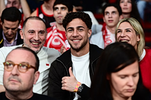 Το post του Ολυμπιακού με Μπαρτζώκα και Κωστούλα: «Οι δεσμοί με τον Θρύλο δεν σβήνουν ποτέ»