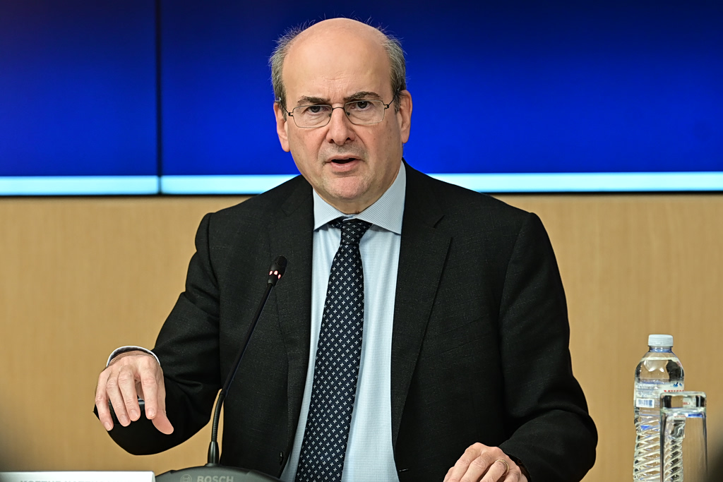 Κωστής Χατζηδάκης για Μέση Ανατολή και οικονομία: «Δεν θα επιτρέψουμε αισχροκέρδεια στη βενζίνη»