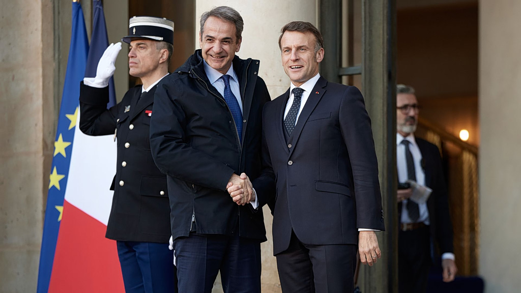 Τηλεφωνική επικοινωνία Μητσοτάκη – Μακρόν: Συζήτησαν και για την Κύπρο