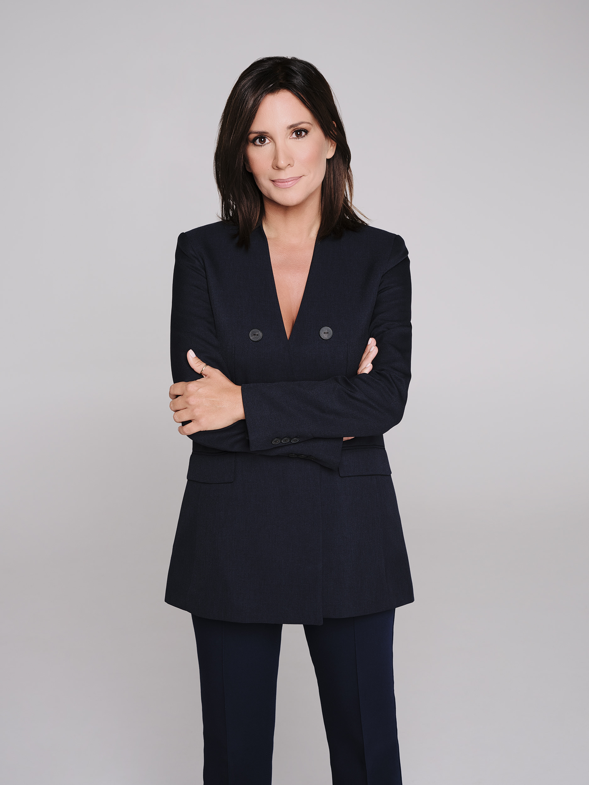 &laquo;&Mu;&epsilon;&gamma;ά&lambda;&eta; &Epsilon;&iota;&kappa;ό&nu;&alpha;&raquo;: &Eta; &Mu;έ&sigma;&eta; &Alpha;&nu;&alpha;&tau;&omicron;&lambda;ή &sigma;&epsilon; &kappa;&rho;ί&sigma;&iota;&mu;&eta; &kappa;&alpha;&mu;&pi;ή &ndash; &Alpha;&nu;&alpha;&lambda;ύ&sigma;&epsilon;&iota;&sigmaf;, &rho;&epsilon;&pi;&omicron;&rho;&tau;ά&zeta; &kappa;&alpha;&iota; &omicron;&iota; &pi;&alpha;&gamma;&kappa;ό&sigma;&mu;&iota;&epsilon;&sigmaf; &epsilon;&pi;&iota;&pi;&tau;ώ&sigma;&epsilon;&iota;&sigmaf;