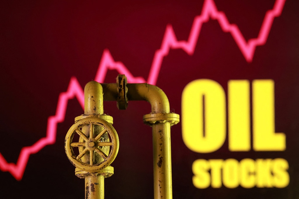 Άλμα στις τιμές του πετρελαίου: Το Brent αγγίζει τα 82,76 δολάρια εν μέσω κρίσης με το Ιράν