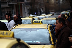 Τέταρτη ημέρα απεργίας των οδηγών ταξί –  Κορυφώνονται οι κινητοποιήσεις τη Δευτέρα