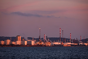 Ιστορική απόφαση: Η Ιαπωνία θα ρίξει στην αγορά 80 εκατ. βαρέλια πετρελαίου από τα αποθέματά της