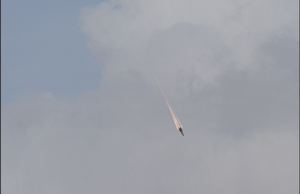 Η κεφαλή του ιρανικού βαλλιστικού πυραύλου λίγο πριν πλήξει την Ιερουσαλήμ – Τρομακτική φωτογραφία