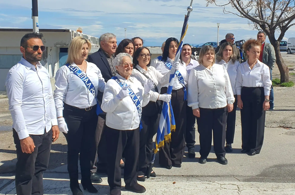 Ρόδος: 82χρονη μαθήτρια παρέλασε περήφανη στη γιορτή της 25ης Μαρτίου