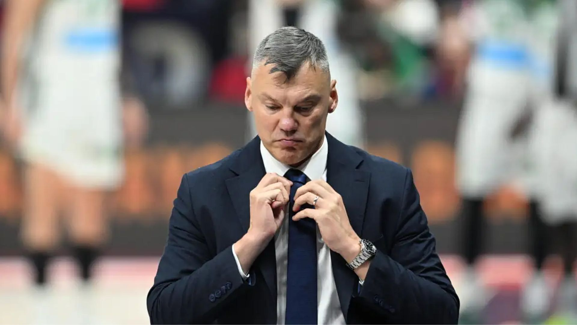 &Delta;&iota;&epsilon;&upsilon;&theta;&upsilon;&nu;&tau;ή&sigmaf; &Phi;&epsilon;&nu;&epsilon;&rho;&mu;&pi;&alpha;&chi;&tau;&sigma;έ: &laquo;&Epsilon;ί&mu;&alpha;&sigma;&tau;&epsilon; &kappa;&alpha;&lambda;ά, &epsilon;&lambda;&pi;ί&zeta;&omicron;&upsilon;&mu;&epsilon; &nu;&alpha; &epsilon;ί&mu;&alpha;&sigma;&tau;&epsilon; &sigma;&tau;&eta;&nu; &Kappa;&omega;&nu;&sigma;&tau;&alpha;&nu;&tau;&iota;&nu;&omicron;ύ&pi;&omicron;&lambda;&eta; &tau;&omicron; &beta;&rho;ά&delta;&upsilon;&raquo;