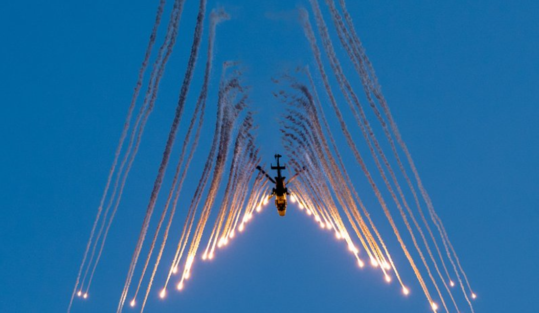 &Beta;&rho;&epsilon;&tau;&alpha;&nu;ί&alpha;: &Sigma;&tau;έ&lambda;&nu;&omicron;&upsilon;&mu;&epsilon; &tau;&omicron;&nu; &laquo;&Delta;&rho;ά&kappa;&omicron;&raquo; &sigma;&tau;&eta; &Mu;έ&sigma;&eta; &Alpha;&nu;&alpha;&tau;&omicron;&lambda;ή &kappa;&alpha;&iota; &tau;&alpha; &laquo;Wildcat&raquo; &sigma;&tau;&eta;&nu; &Kappa;ύ&pi;&rho;&omicron;