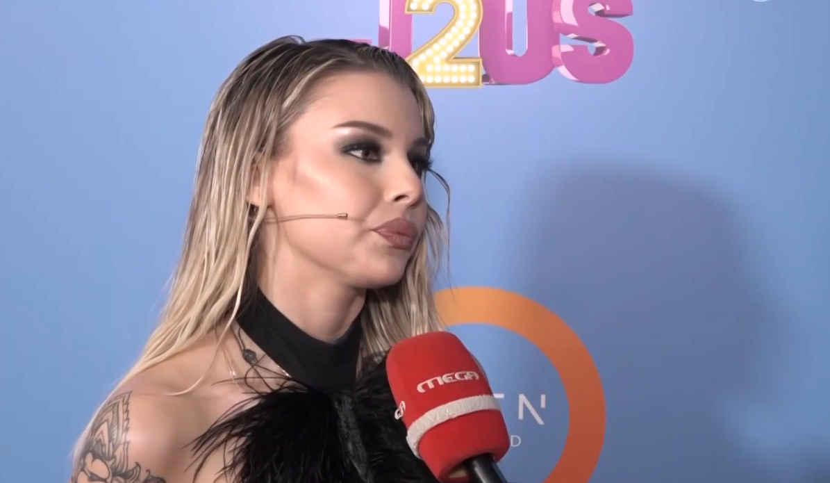 Modern Cinderella: &laquo;&Theta;&alpha; ή&theta;&epsilon;&lambda;&alpha; &tau;&omicron;&nu; &Gamma;&iota;ώ&rho;&gamma;&omicron; &Lambda;&iota;ά&gamma;&kappa;&alpha; &delta;ί&pi;&lambda;&alpha; &mu;&omicron;&upsilon;&raquo;