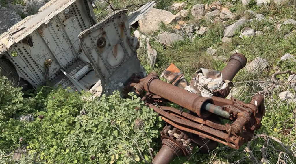 Σιωπηλός φύλακας στο Πάνειο Όρος: Το μνημείο του πιο πολύνεκρου αεροπορικού δυστυχήματος της Ολυμπιακής