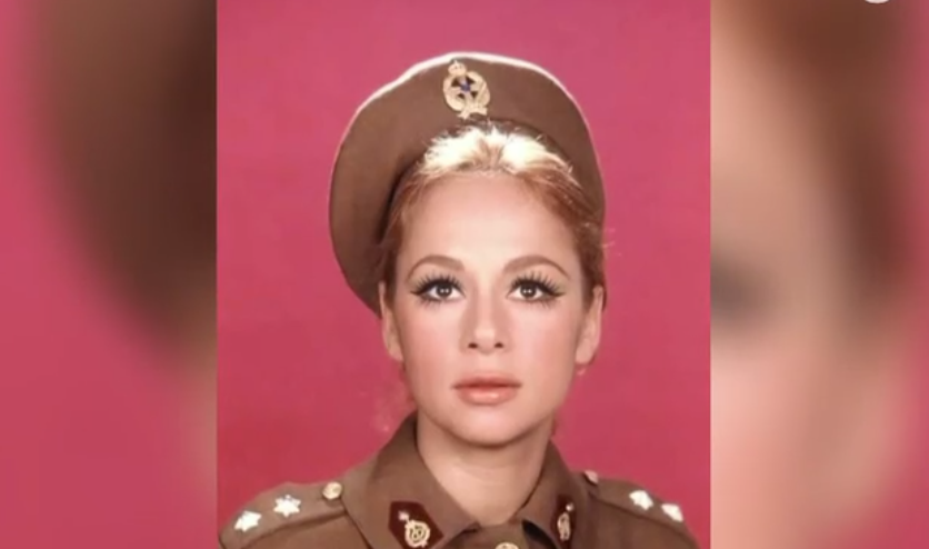 Αλίκη Βουγιουκλάκη: Έκθεμα σε μουσείο ο μπερές της «Υπολοχαγού Νατάσσας»