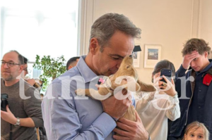 Τα σκυλιά του πολέμου στο Μέγαρο Μαξίμου – Στην υποδοχή ο Πίνατ (φωτογραφίες)