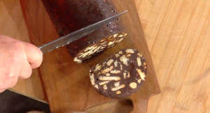 Κορμός σοκολάτας από την Αργυρώ Μπαρμπαρίγου