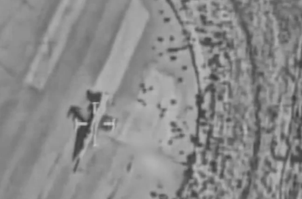 Ισραηλινές δυνάμεις βομβάρδισαν μαχητικά του Ιράν λίγο πριν απογειωθούν – Βίντεο που κόβει την ανάσα