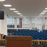 Δίκη για τα Τέμπη: Βίντεο από τις αλλαγές στην αίθουσα – Ετικέτες στις θέσεις, αυστηρές συστάσεις και αυξημένα μέτρα της ΕΛ.ΑΣ