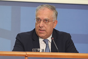 Θεοδωρικάκος: Παραμένει το πλαφόν στα καύσιμα έως τις 30 Ιουνίου – Υπήρξε συμφωνία με τους πρατηριούχος