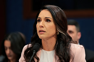 Τούλσι Γκάμπαρντ: Η Τεχεράνη εξακολουθεί να έχει την πρόθεση να αναδομήσει την πυρηνική της υποδομή