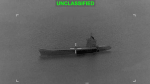 Δείτε βίντεο από την στιγμή που αμερικανικές δυνάμεις επιτέθηκαν σε ιρανικό πλοίο που μετέφερε drones