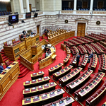 Υποκλοπές: Γραμμή απαξίωσης από Μαξίμου – «Κλειδώνει» η μάχη κορυφής στη Βουλή 