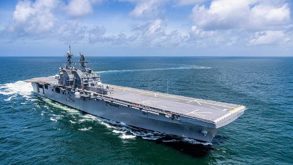 Νηοπομπή αμφίβιων επιχειρήσεων και πεζοναύτες στη Μέση Ανατολή:  Τα Β-2 ανοίγουν τον δρόμο για επέμβαση στο Ορμούζ