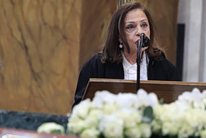 Χάρις Αλεξίου για Μαρινέλλα: «Άφησες την τελευταία σταγόνα της φωνής σου στον βωμό του Ηρωδείου»