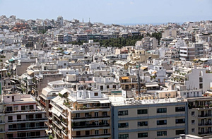 Ακίνητα: Μπλοκάρουν οι μεταβιβάσεις με τις αποκλίσεις στα τετραγωνικά – Τι πρέπει να ξέρετε