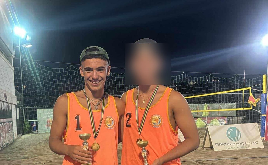 Συγκλονίζει ο πατέρας του 18χρονου που σκοτώθηκε στον Πύργο: «Πήγε να απλώσει κάτι πετσέτες, κόπηκε το σχοινί και βρέθηκε στο κενό»