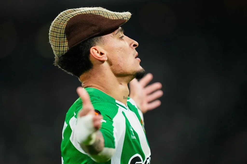 Ο Άντονι έγραψε το 4-0 για την Μπέτις και πανηγύρισε με τραγιάσκα (photo)