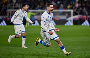 Το Κόσοβο φλέγεται και το όνειρο του Μουντιάλ «ζωντανεύει» – Πάρτι πρόκρισης έστησαν στους δρόμους (vid)