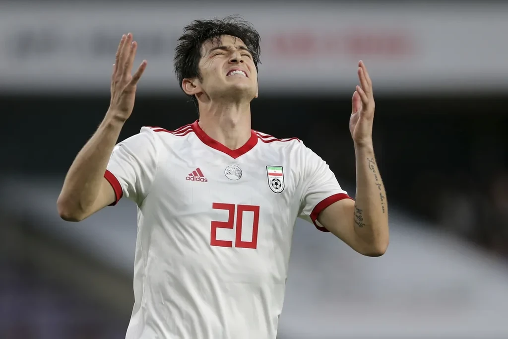 Ο Αζμούν δεν κλήθηκε στην εθνική Ιράν για «απιστία» στην κυβέρνηση