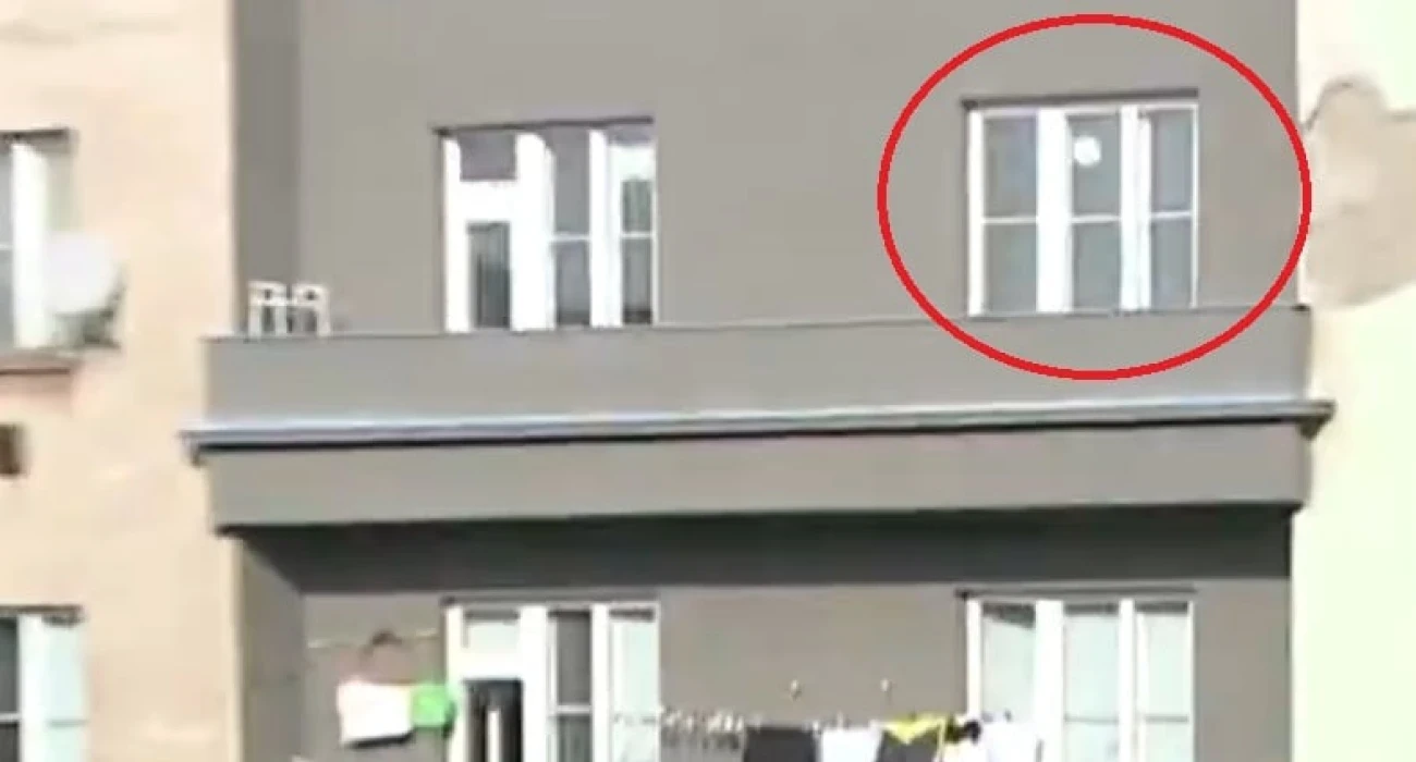 &Alpha;&sigma;&tau;&epsilon;ί&omicron; &sigma;&kappa;&eta;&nu;&iota;&kappa;ό &sigma;&tau;&eta; &Tau;&sigma;&epsilon;&chi;ί&alpha;: &Delta;&iota;ώ&xi;&iota;&mu;&omicron; &tau;&epsilon;&rho;&mu;&alpha;&tau;&omicron;&phi;ύ&lambda;&alpha;&kappa;&alpha; &kappa;&alpha;&tau;έ&lambda;&eta;&xi;&epsilon; &sigma;&epsilon; &mu;&pi;&alpha;&lambda;&kappa;ό&nu;&iota; &sigma;&pi;&iota;&tau;&iota;&omicron;ύ (video)