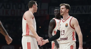 Σπουδαίο «διπλό» της Μπάγερν στο Βελιγράδι απέναντι στον Ερυθρό Αστέρα