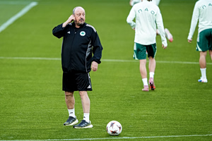 Ο Μπενίτεθ δείχνει τον δρόμο