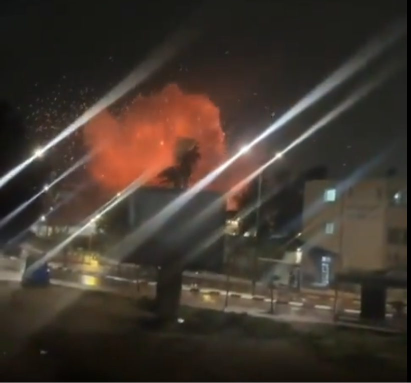 Ιρανικός πύραυλος χτύπησε την Ντιμόνα με δεκάδες τραυματίες – Κοντά σε πυρηνικό αντιδραστήρα του Ισραήλ