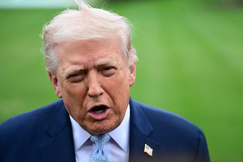 Τραμπ: «Εξετάζουμε την χαλάρωση των στρατιωτικών μας επιχειρήσεων στη Μέση Ανατολή»