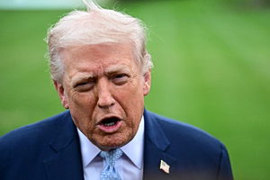 Τραμπ: «Εξετάζουμε την χαλάρωση των στρατιωτικών μας επιχειρήσεων στη Μέση Ανατολή»