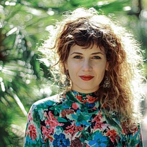 Εύη Μάζη: «Η φωνή είναι τρόπος να διεκδικείς χώρο μέσα στον χρόνο»