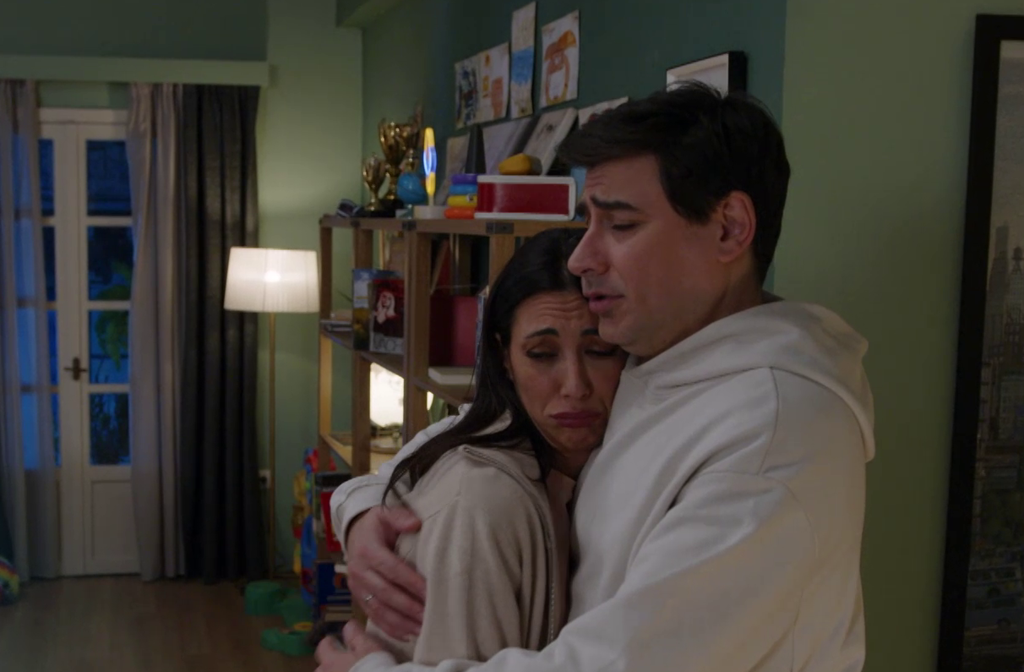 «Έχω παιδιά»: Ο πιο ανατρεπτικός «οδηγός επιβίωσης» για γονείς επιστρέφει με νέα επεισόδια τη Δευτέρα και την Τρίτη