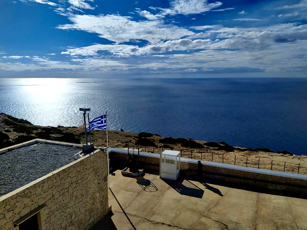 Αποκλεισμένοι στη Γαύδο μαθητές από τη Βούλα λόγω καιρού – Ενδέχεται να επιστρέψουν με φρεγάτα του Πολεμικού Ναυτικού