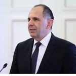 Γεραπετρίτης: «Η Ελλάδα δεν είναι θεατής, αλλά πρωταγωνιστής» – Μήνυμα στην Τουρκία για το casus belli και αιχμές κατά Σαμαρά