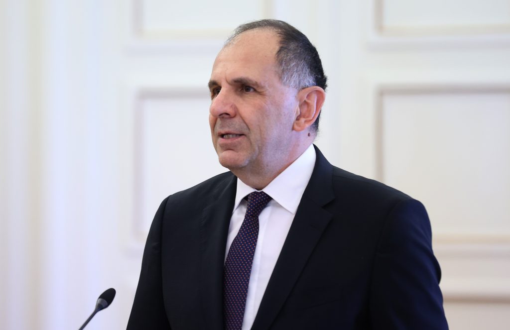 Γεραπετρίτης από Βερολίνο: «Η Ελλάδα δεν προτίθεται να εμπλακεί στον πόλεμο»